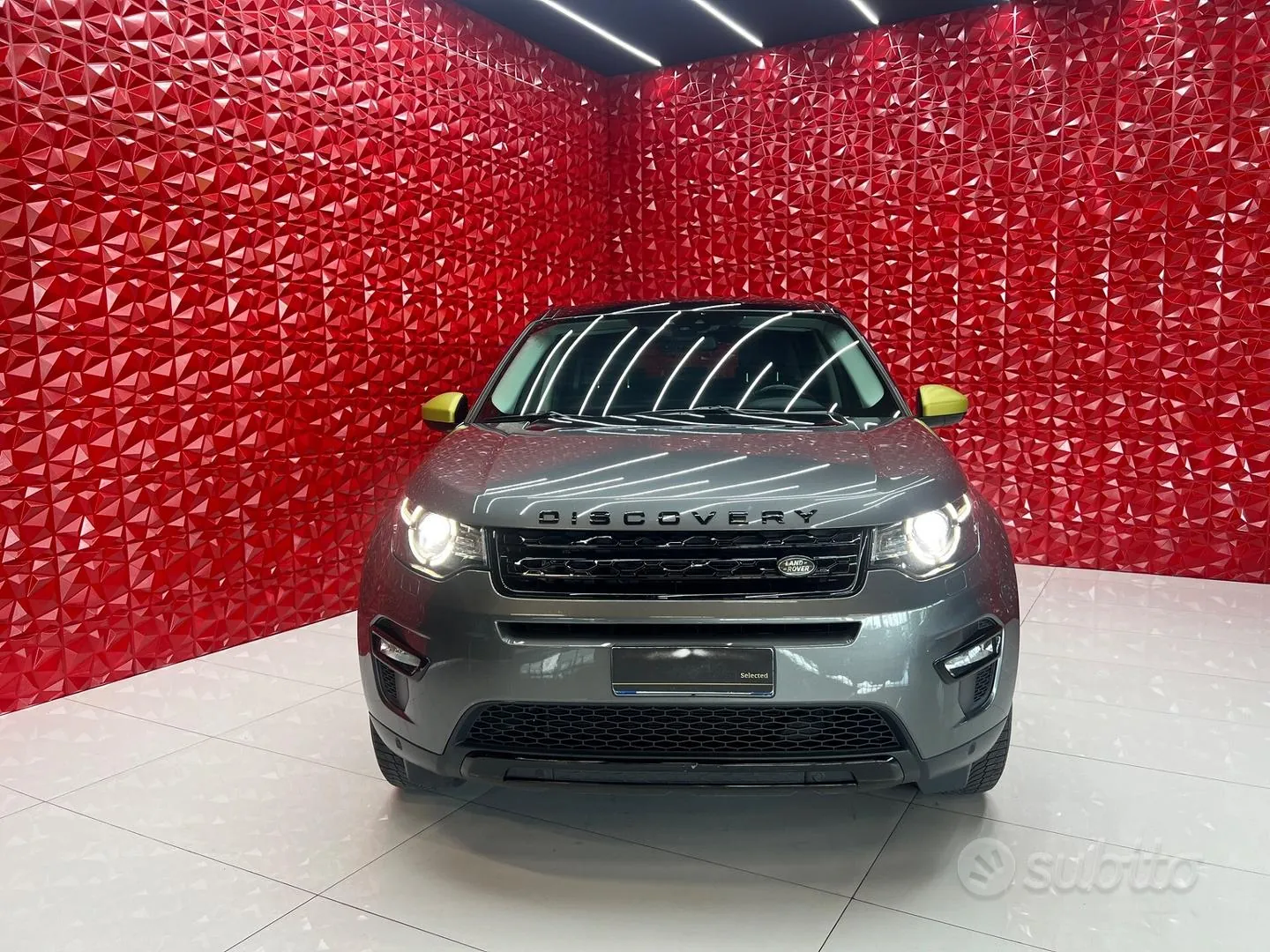 Land Rover Discovery Sport 2018 photo 3