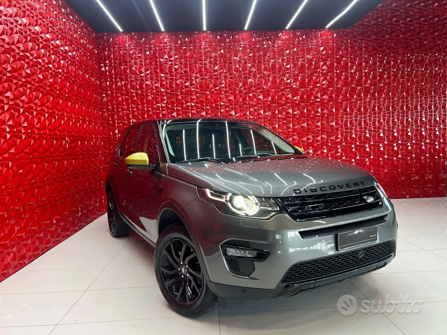 Land Rover Discovery Sport 2018 photo 2
