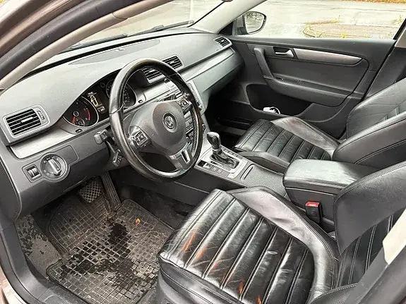 Volkswagen Passat 2011 photo 3