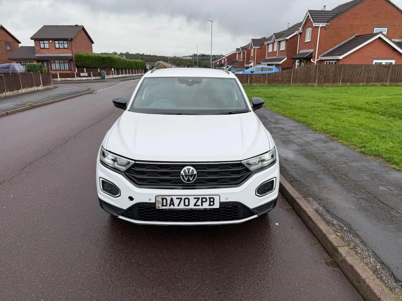 Volkswagen T-Roc 2020 photo 2