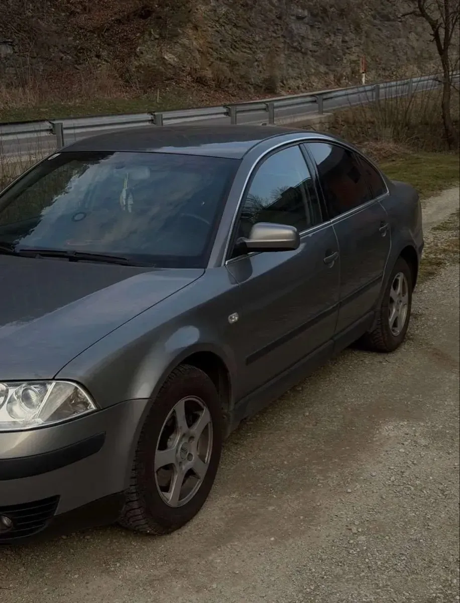 Volkswagen Passat 2003 photo 2