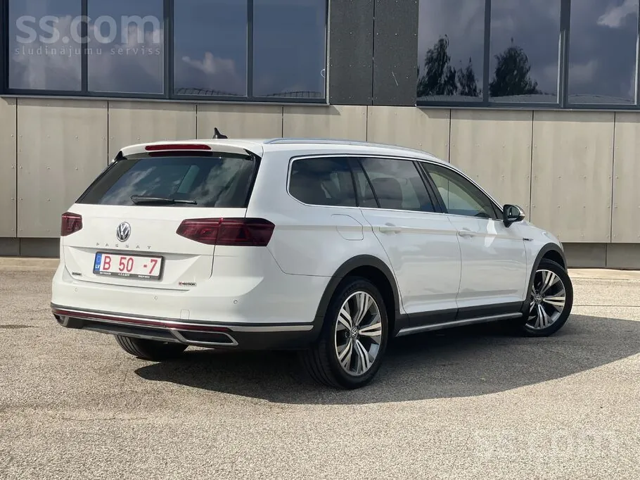 Volkswagen Passat Alltrack 2020 photo 2