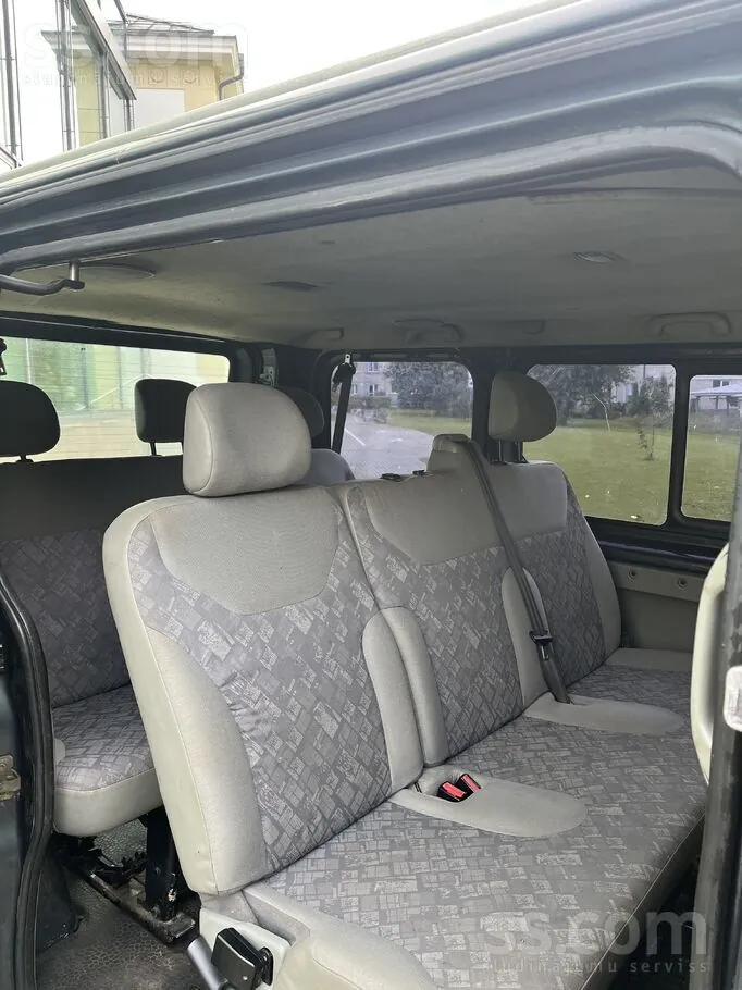 Opel Vivaro 2004 photo 2
