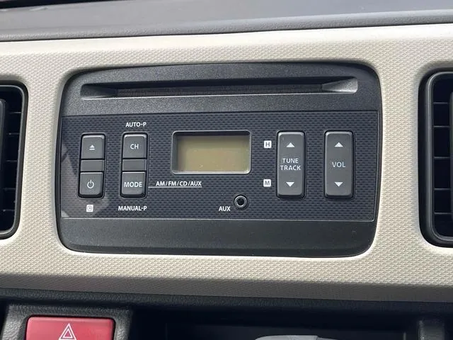 Suzuki Altis photo 5