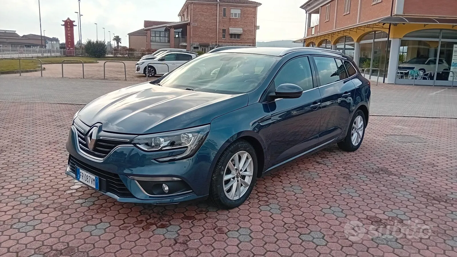 Renault Megane 2018 photo 3