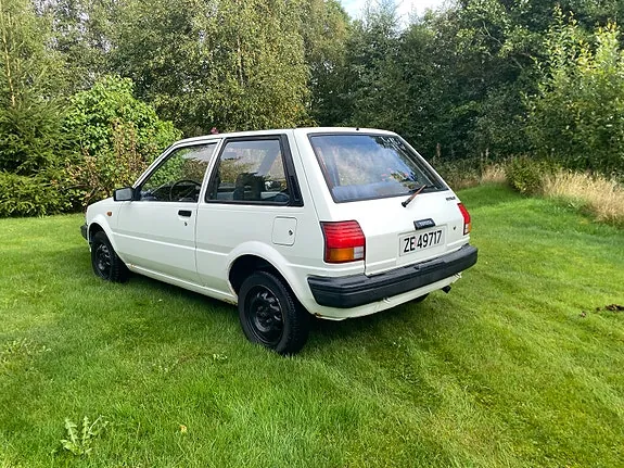Toyota Starlet 1987 photo 4