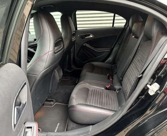 Mercedes-Benz A 200 2013 photo 5