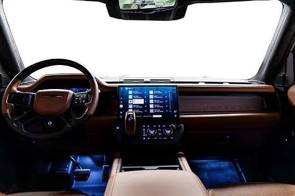 Land Rover Defender 110 2026 photo 4