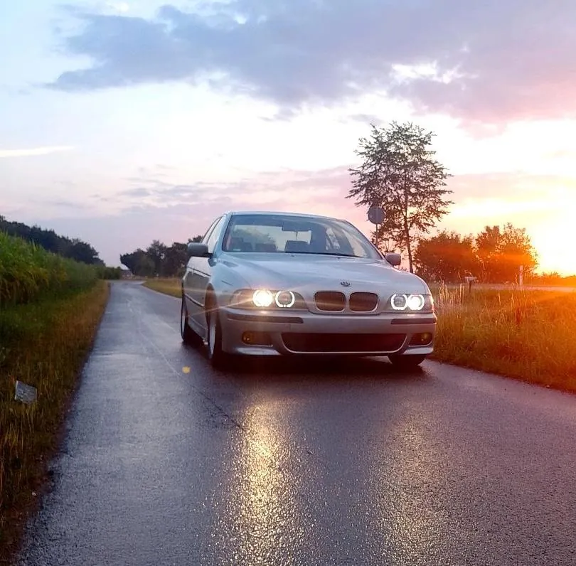 BMW E39 520I