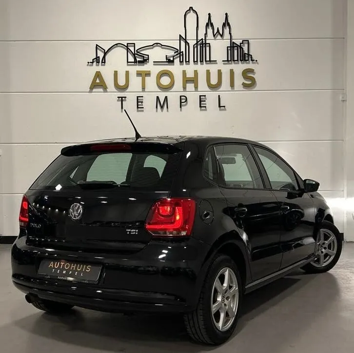 Volkswagen Polo 2012 photo 2