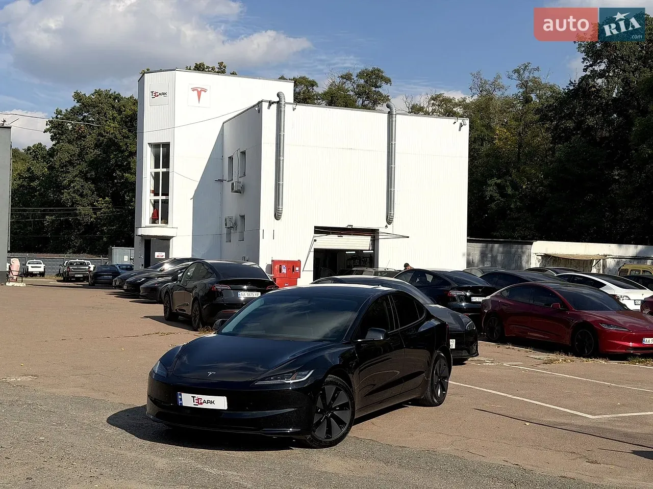 Tesla Model 3 2025 photo 2