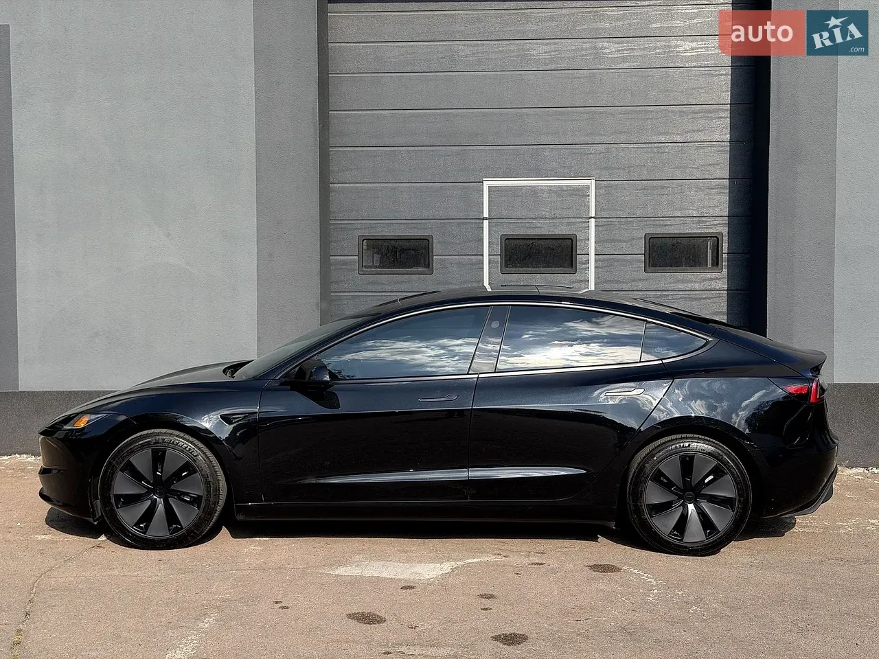 Tesla Model 3 2025 photo 5