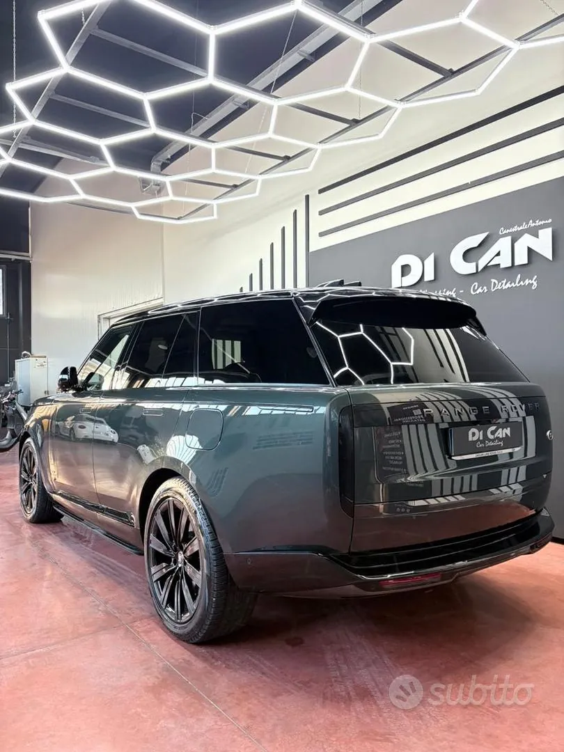 Land Rover Range Rover 2023 photo 2