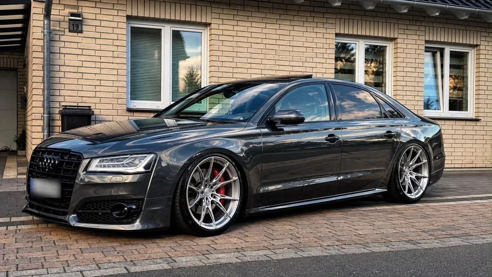 Audi A8