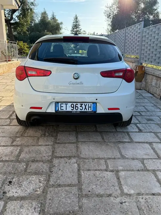 Alfa Romeo Giulietta 2013 photo 4