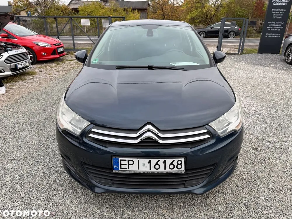 Citroen C4 2011 photo 2