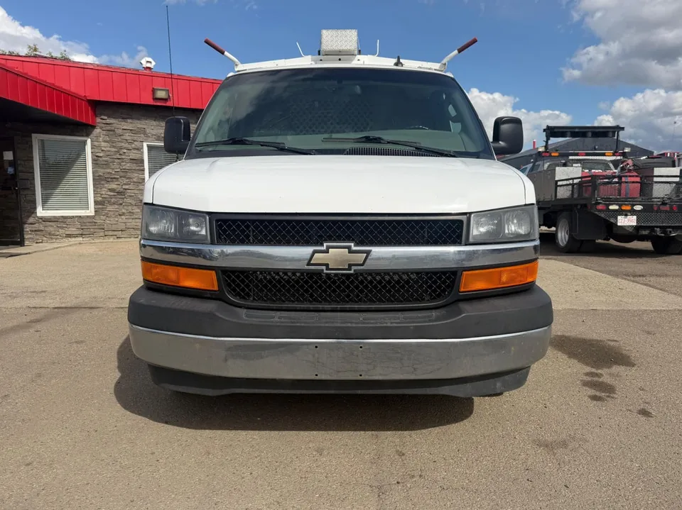 Chevrolet Express 2017 photo 2