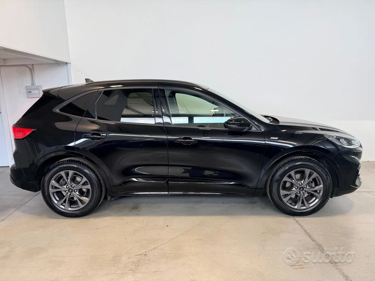 Ford Kuga 2022 photo 2