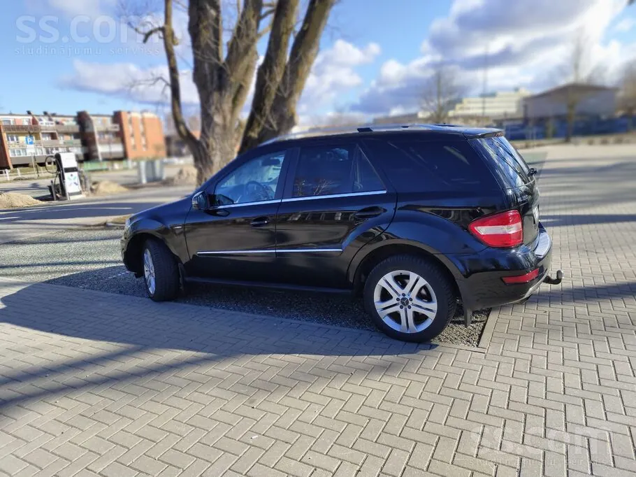 Mercedes-Benz Ml350 2010 photo 2