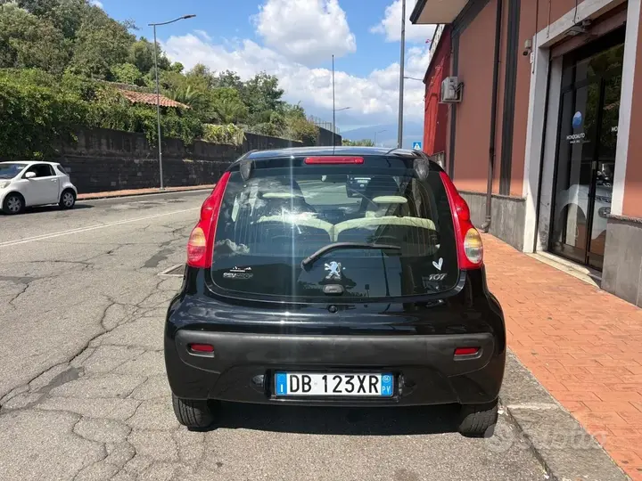 Peugeot 107 2006 photo 4