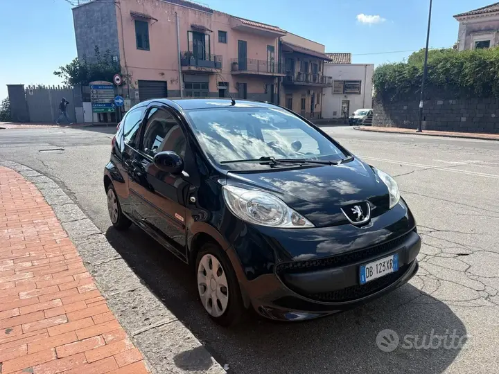 Peugeot 107 2006 photo 3