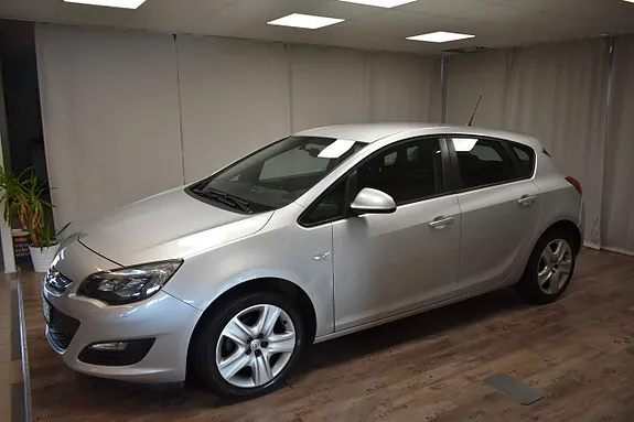 Opel Astra 2013 photo 3