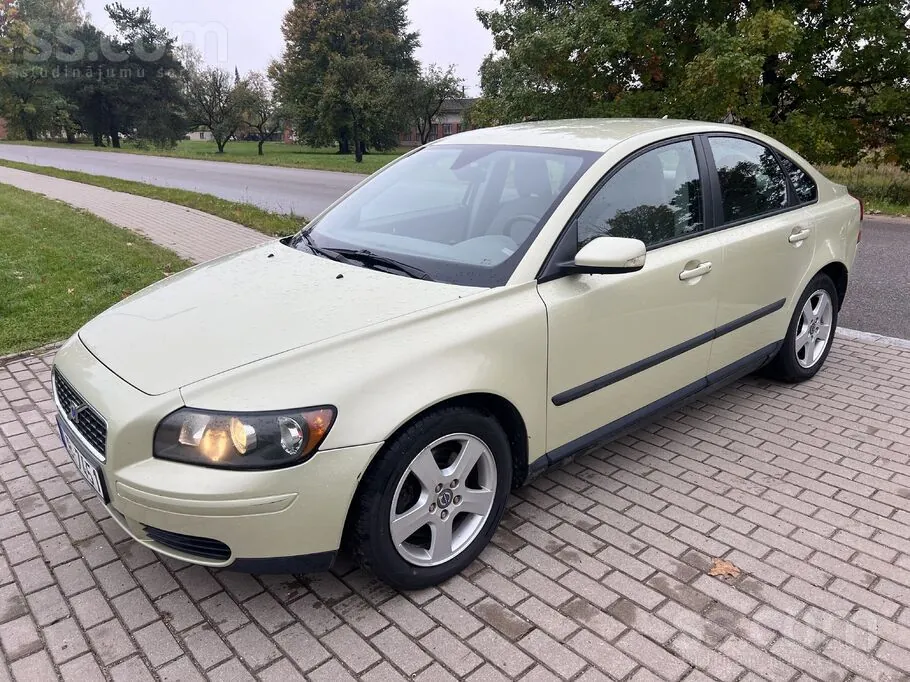 Volvo S40