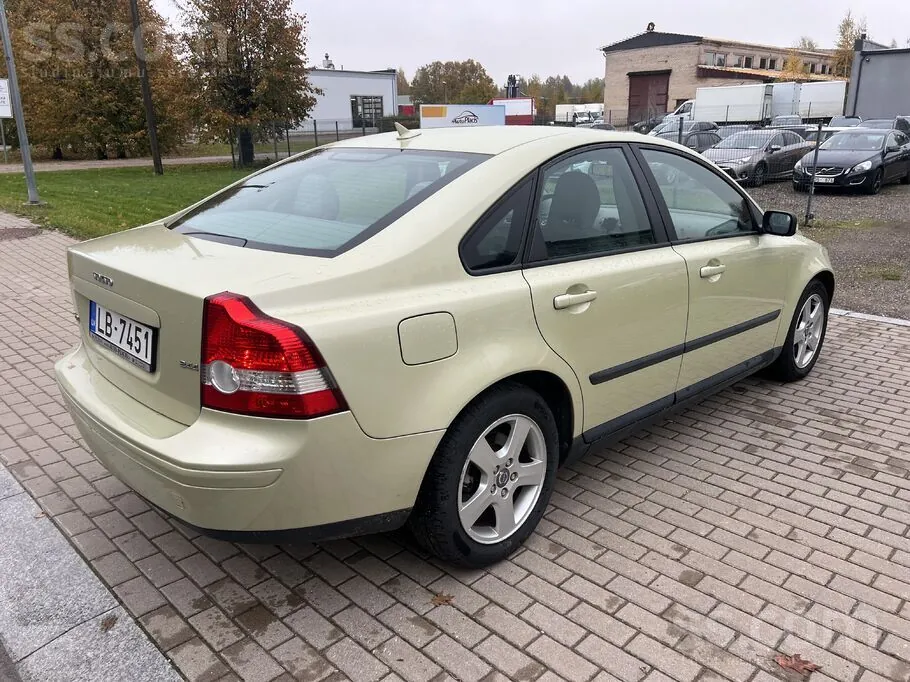 Volvo S40 2004 photo 4