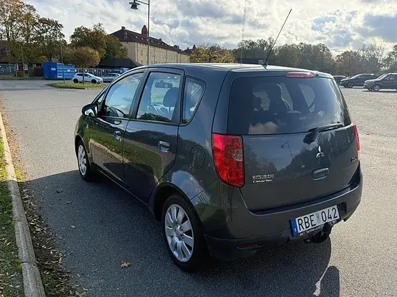 Mitsubishi Colt 2009 photo 3