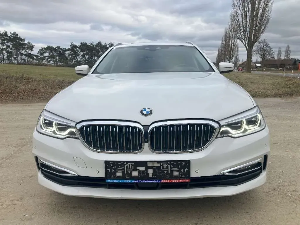 BMW 5 Series 2018 photo 2