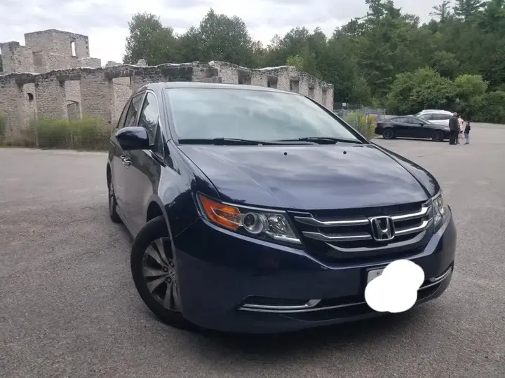 Honda Odyssey 2015 photo 2