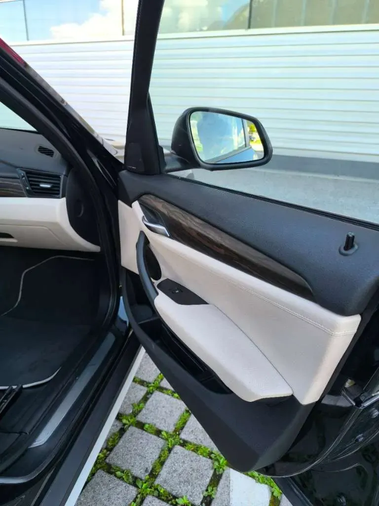 BMW X1 2012 photo 3