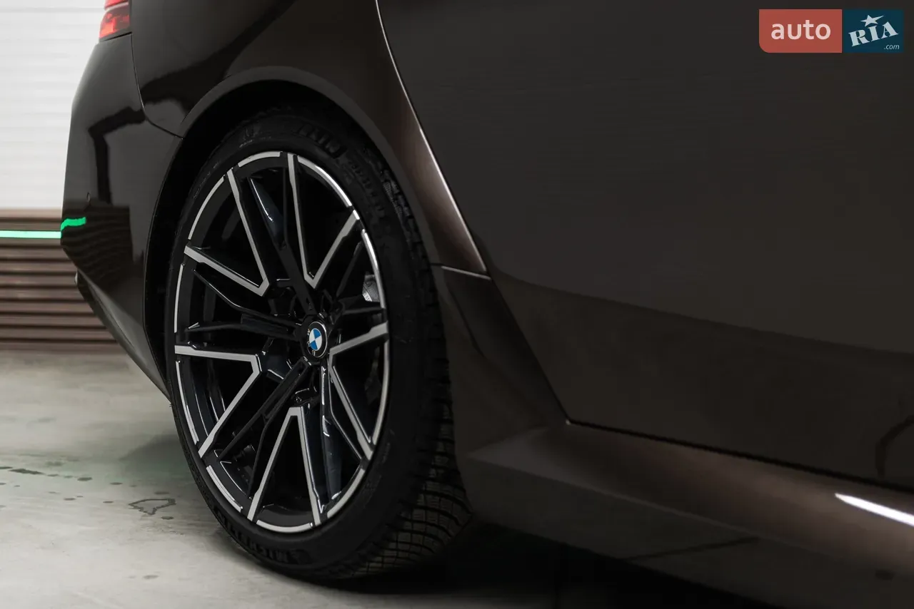 BMW M5 2025 photo 3