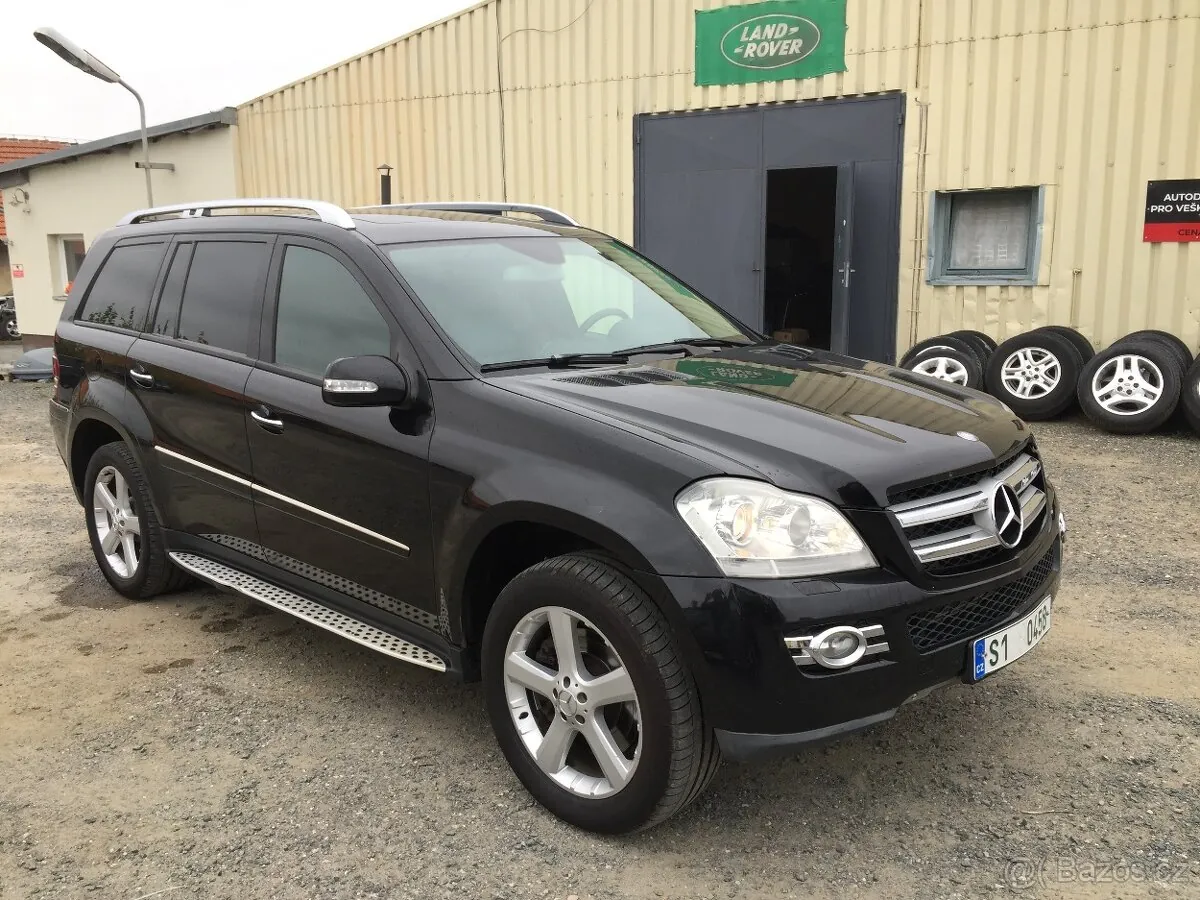 Mercedes-Benz Gl-Class photo 2