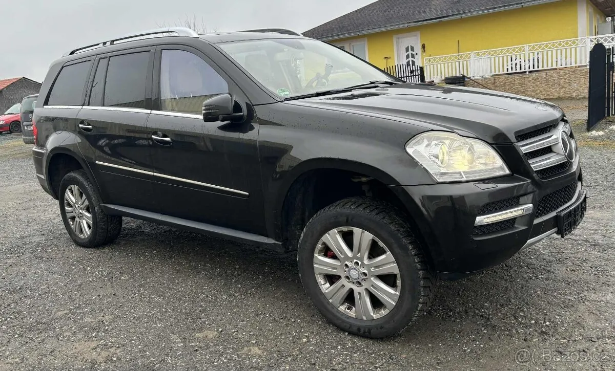 Mercedes-Benz Gl-Class photo 3
