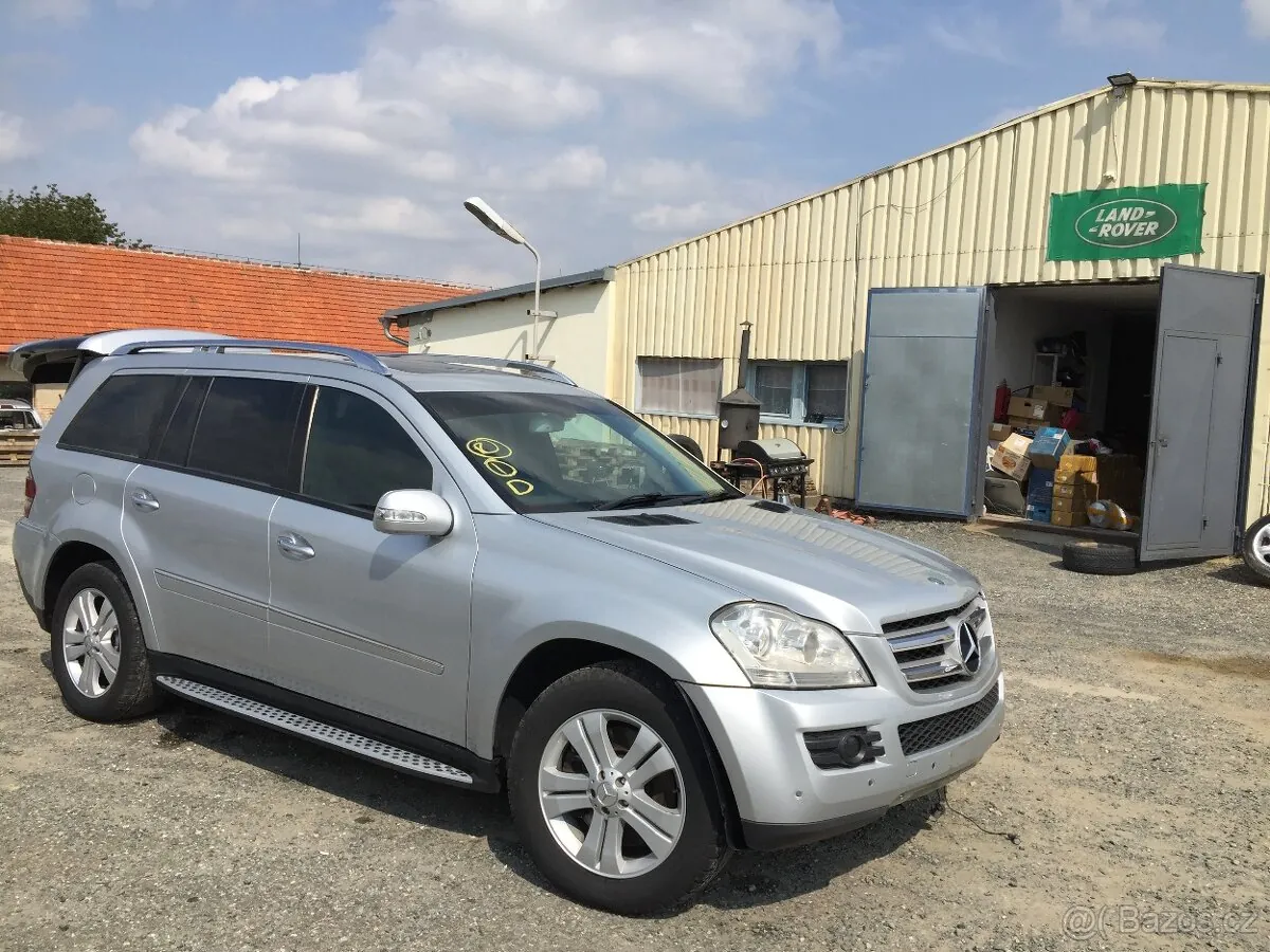 Mercedes-Benz Gl-Class photo 5