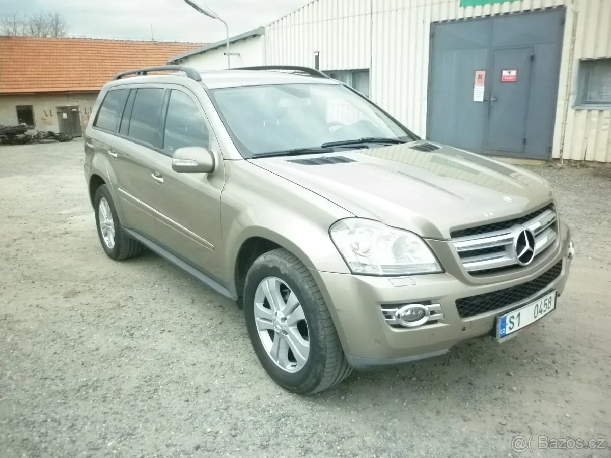 Mercedes-Benz Gl-Class photo 4