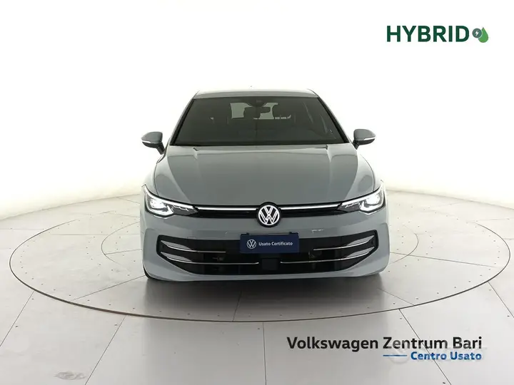 Volkswagen Golf 2024 photo 3