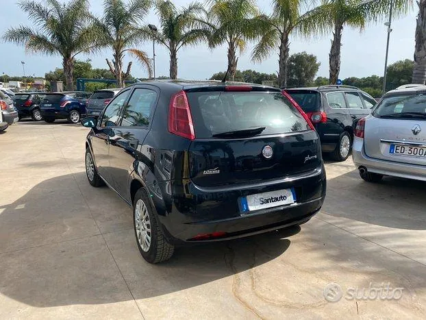 Fiat Grande Punto 2013 photo 5