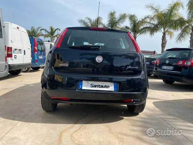 Fiat Grande Punto 2013 photo 4