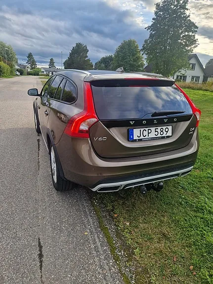 Volvo V60 Cross Country 2016 photo 3