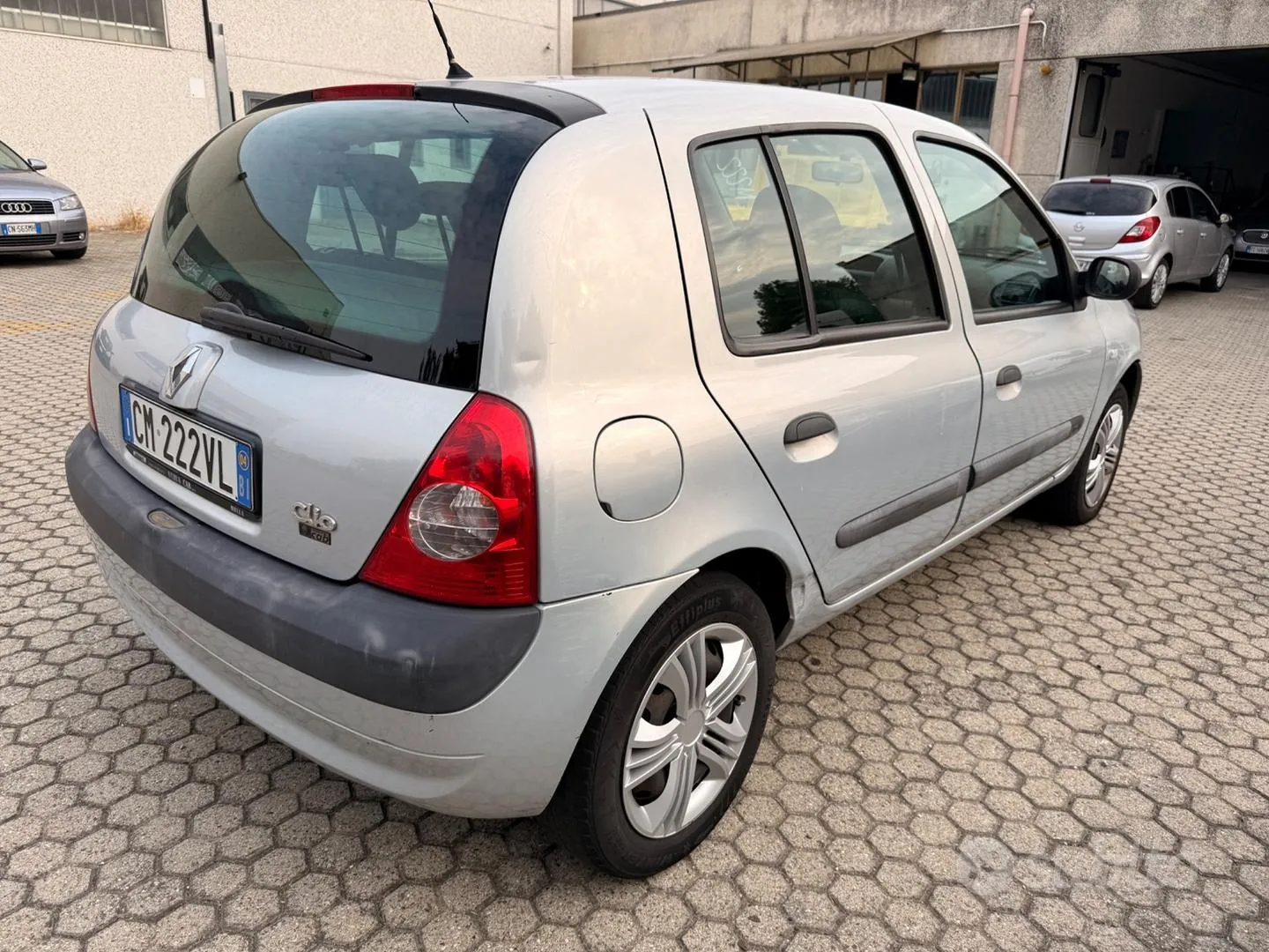 Renault Clio 2005 photo 3