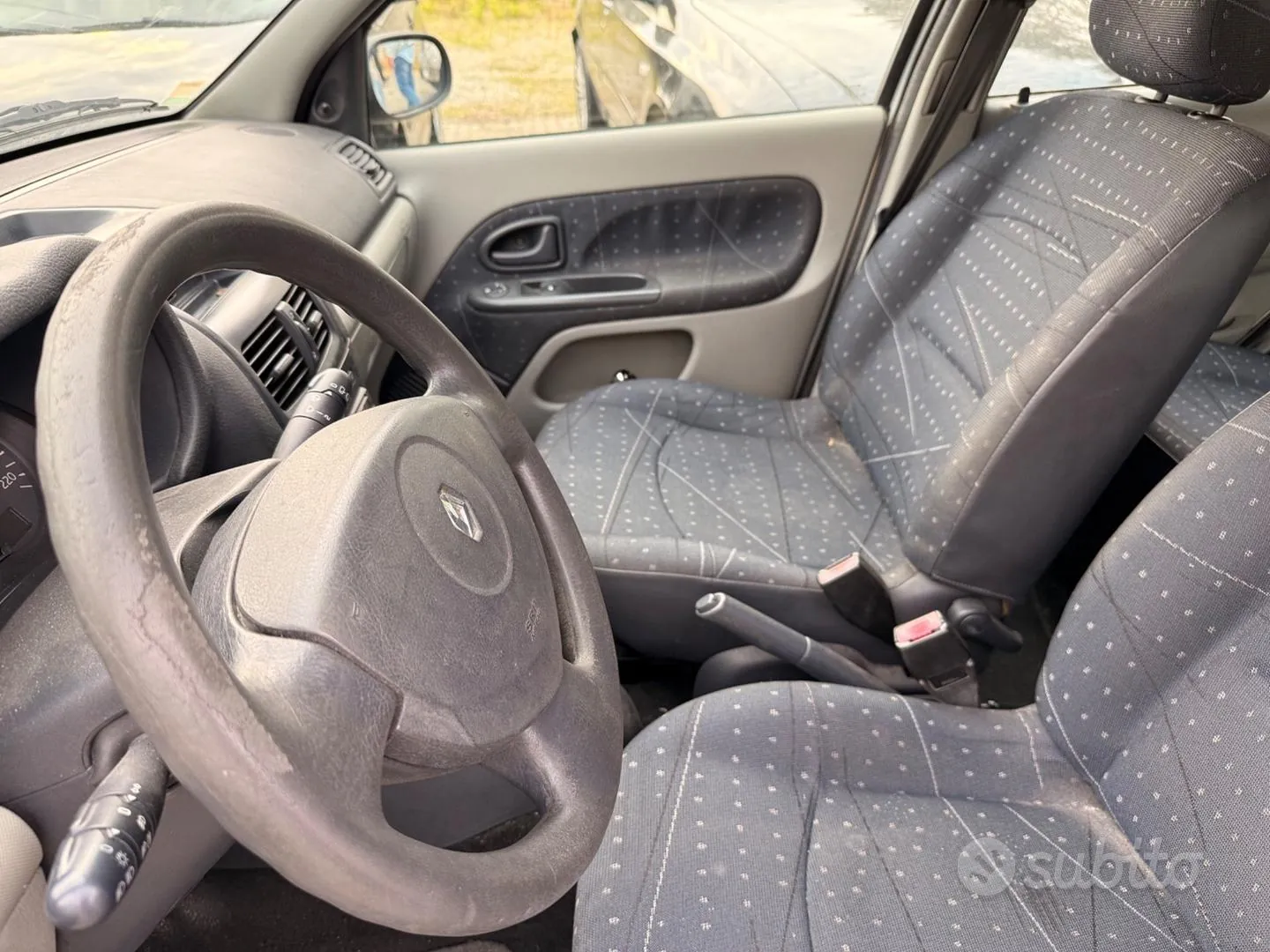 Renault Clio 2005 photo 5