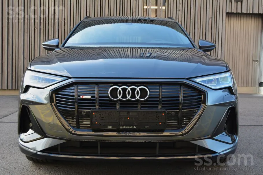 Audi E-Tron 2021 photo 2