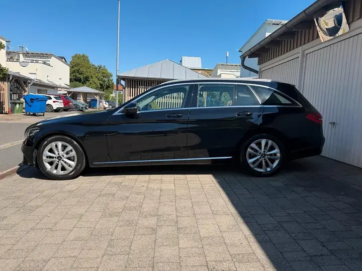 Mercedes-Benz C200