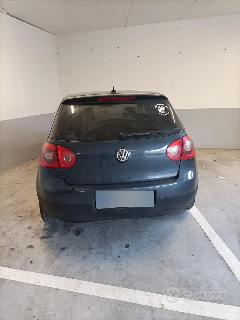 Volkswagen Golf 2004 photo 2