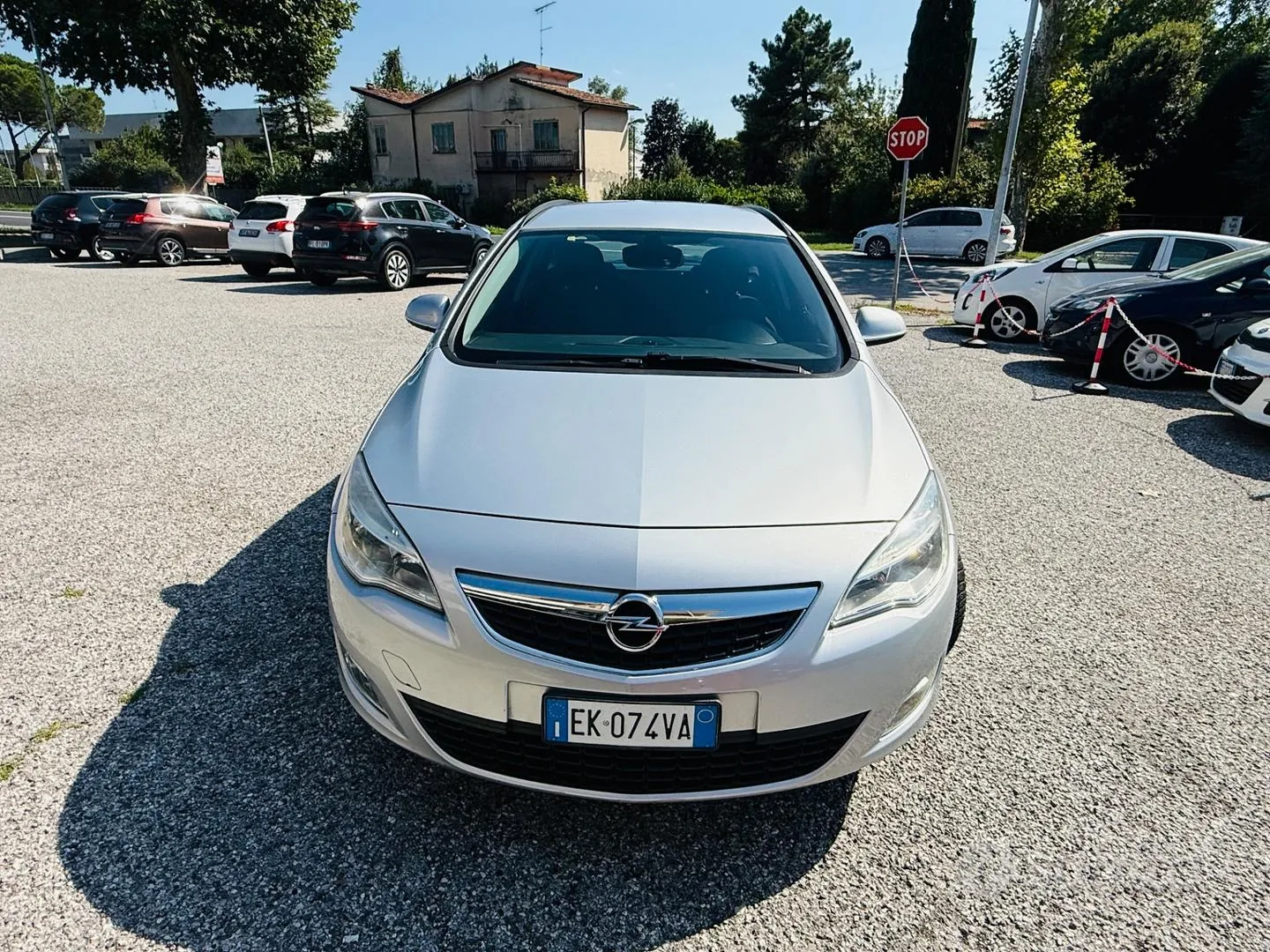 Opel Astra Sports Tourer 2011 photo 2