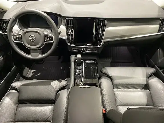 Volvo V90 2026 photo 2