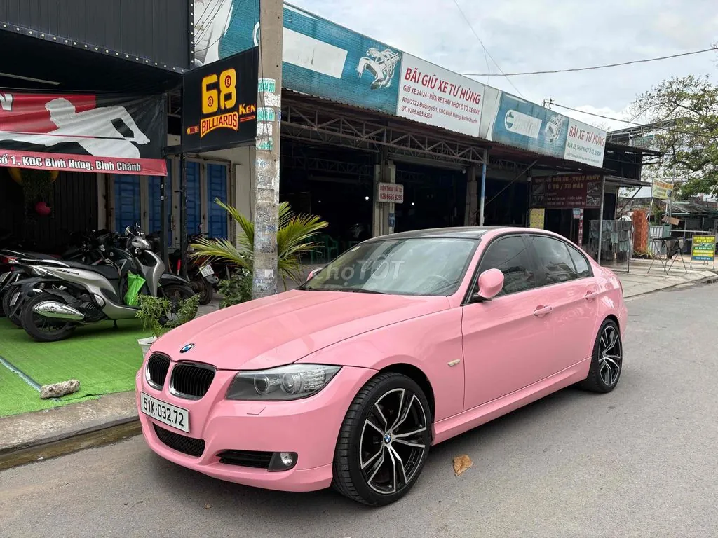BMW 3 Series 2009 photo 2