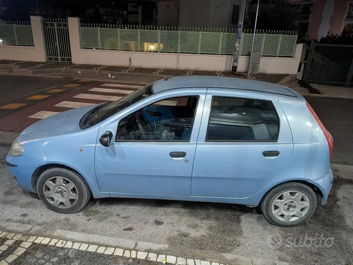 Fiat Punto 2003 photo 2